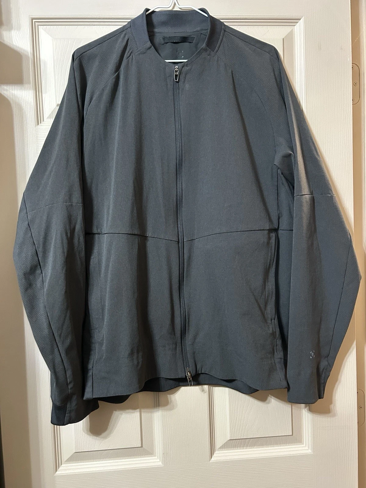 Lululemon Airing Easy Bomber Men’s LG Jacket Graphite Grey Full Zip M3CKAS $148