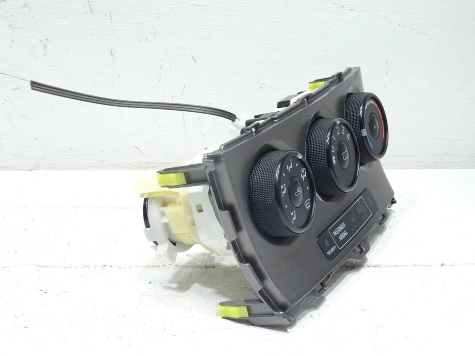 2007 TOYOTA AURIS HEATER CLIMATE CONTROL UNIT 55406-12410 - Image 2 of 4