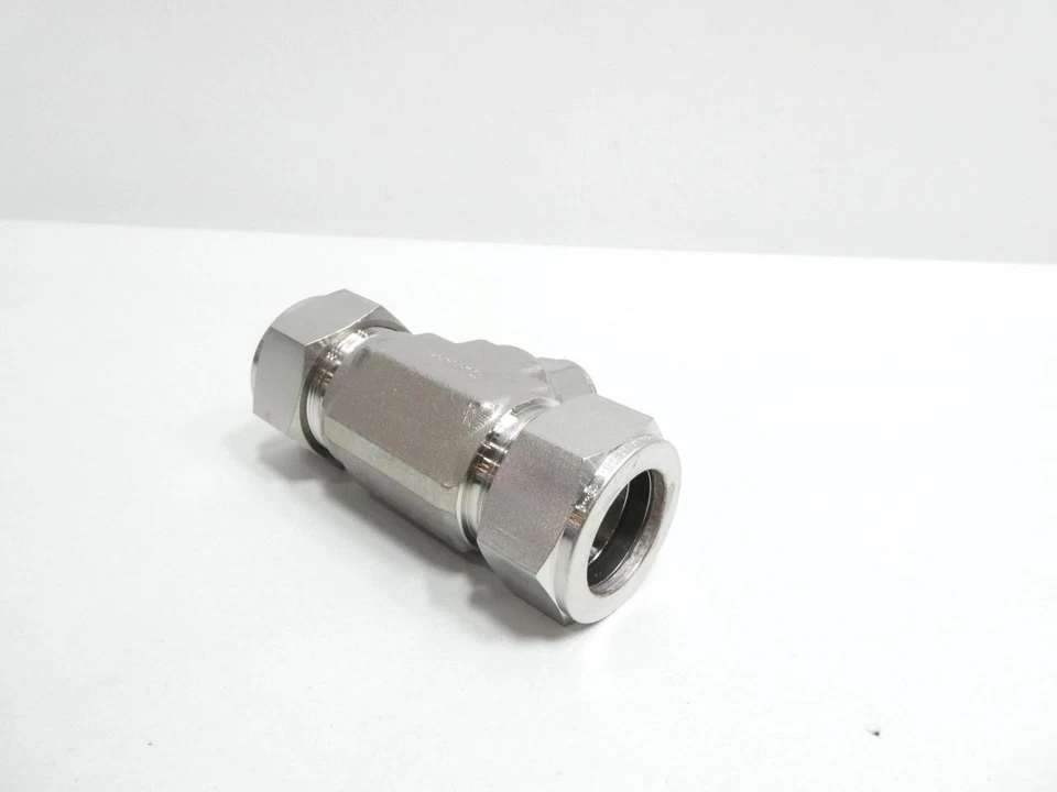 Swagelok SS-1610-3-16-8 Stainless Reducing Union Tee 1in 1/2in - Image 4 of 4