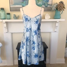 Private Luxuries Short Nightgown Chemise Slip Dress SZ M Blue Floral Satiny Y2K