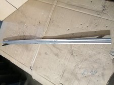 ORIGINAL Mercedes W123 Coupe Chromleiste Schiene Zierleiste Vorne Rechts DE ? ORIGINAL Mercedes W123 Coupe Chromleiste Schiene Zierleiste Vorne Rechts DE ?