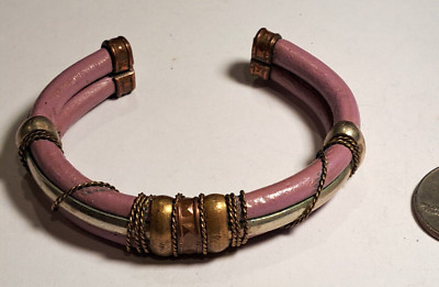Bracelet SilverTone 2.5 in ID VTG three wire brass wrapped Pink