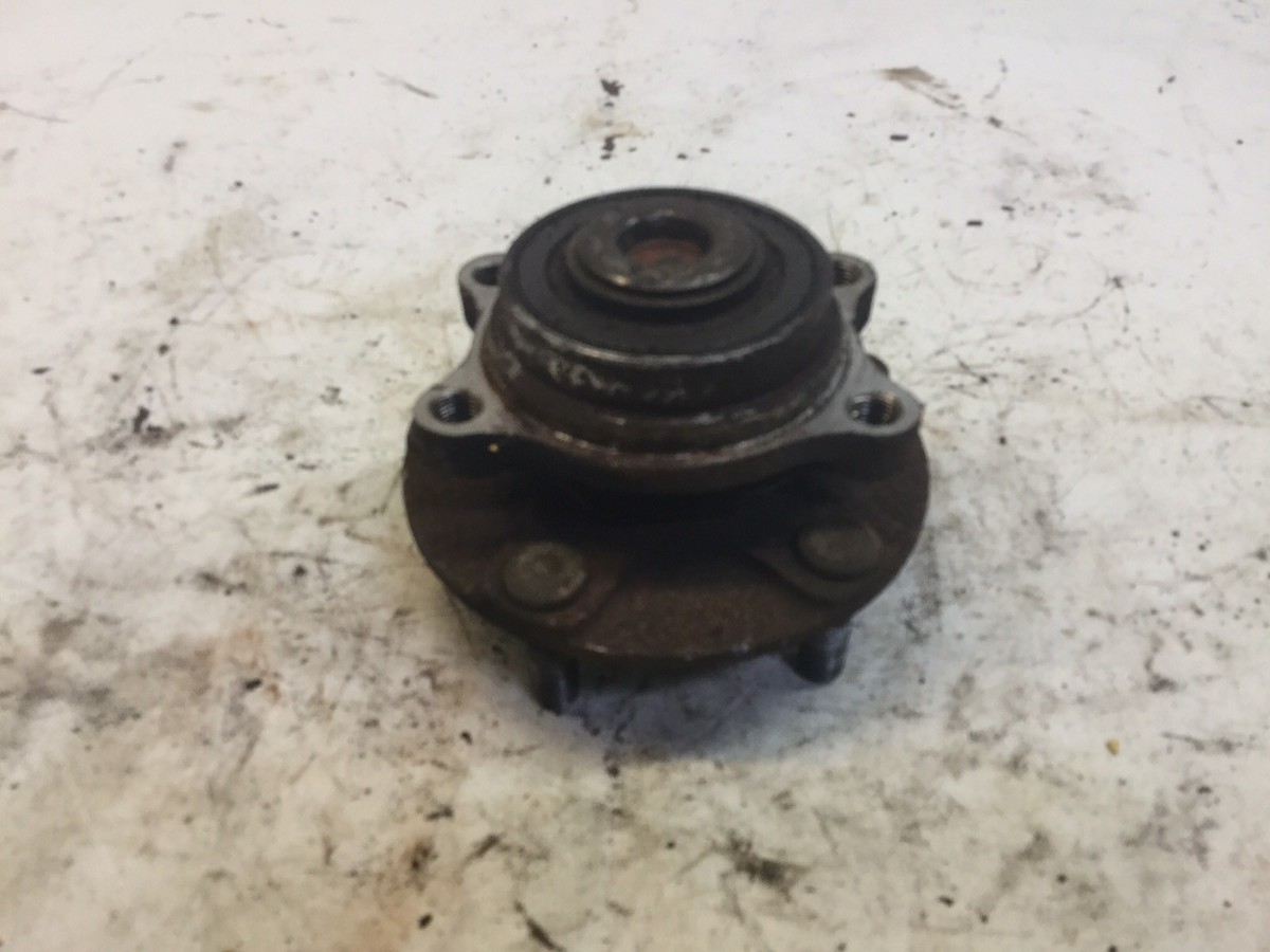 ゆーみんꕤ　1113 03-07 INFINITI G35 FRONT LEFT WHEEL HUB BEARING OEM D | eBay