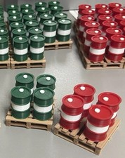 OScale Pallet O Barrels, 4 Pallets And 16 Barrels per red/white-green/white only