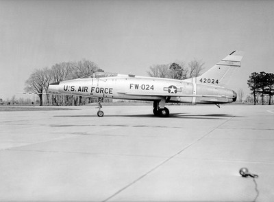 F-100 Super Sabre Vintage USAF Fighter Jet Tarmac Glossy Photo Reprint