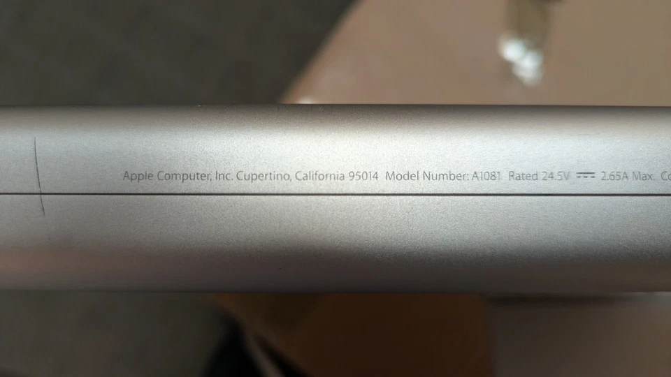 Apple A1081 20 inch Widescreen Cinema Display LCD Monitor Only - Image 2 of 4