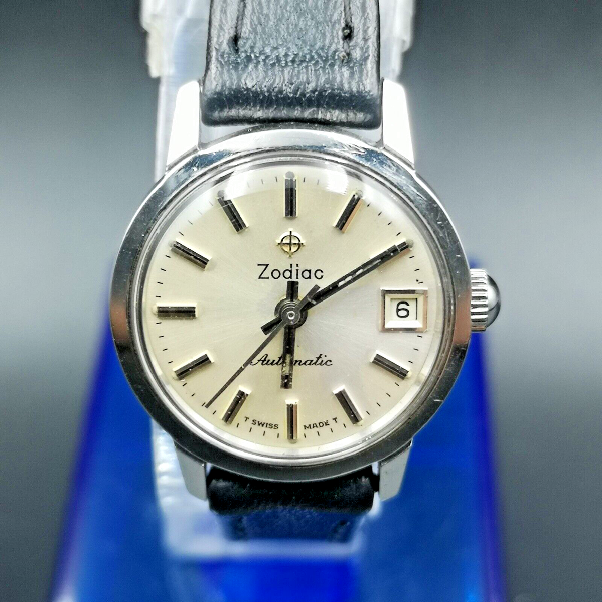 Vintage Watch Zodiac Red Dial Automatic Ladies Watch , Swiss Unique Women main image 4
