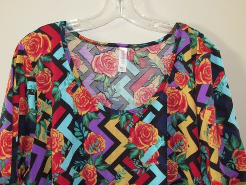 Top donna LuLaRoe taglia 2XL perfetto T rose colorate tunica floreale spacchi XXL NUOVO CON ETICHETTE - Foto 3 di 11