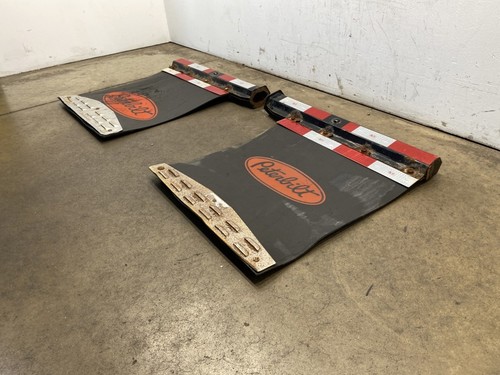 2010 Mud Flap Hanger for Peterbilt 387 (727-10609)
