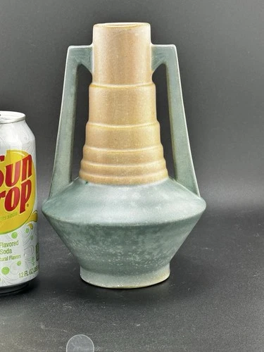 Roseville Futura 1928 Vintage Art Deco Pottery Tan Telescope Ceramic Vase 382-7