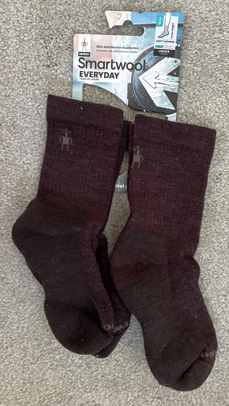 Lot of 2 pairs SmartWool Everyday Solid Ribbed Socks Merino Chestnut Brown Sz S