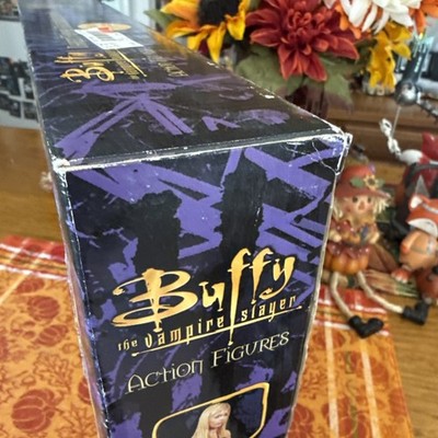 Vintage Buffy the Vampire Slayer Three Action Figure Exclusive Box