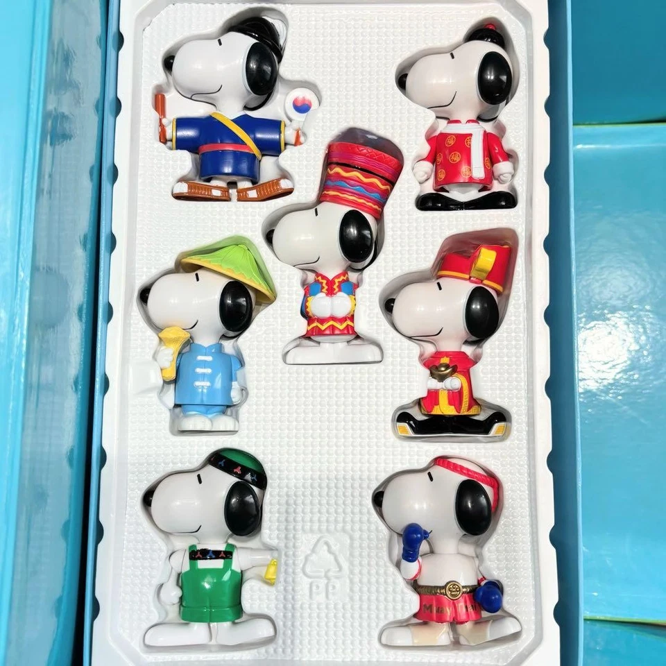 Snoopy Rare Mcdonald'S World Tour 2 Figure Set Limited Edition Used - Image 3 of 4