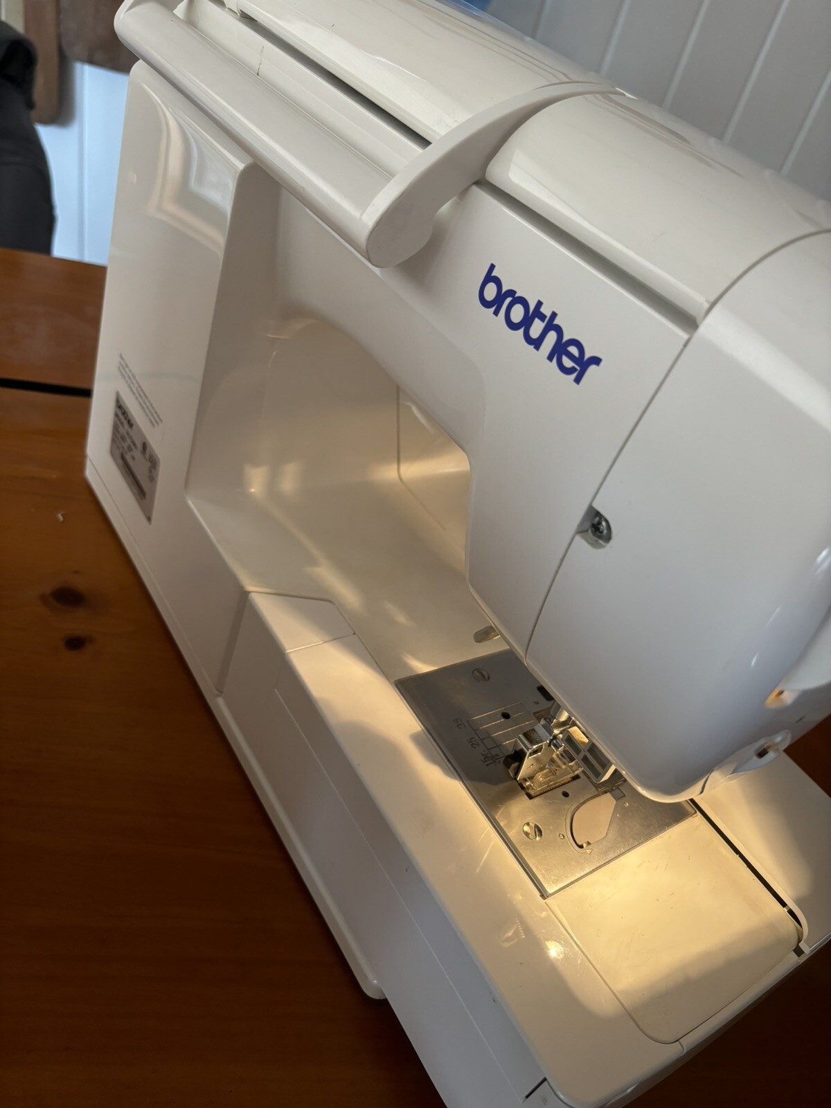 Brother Pacesetter ULT 2001 Sewing Embroidery Machine & Case (TESTED