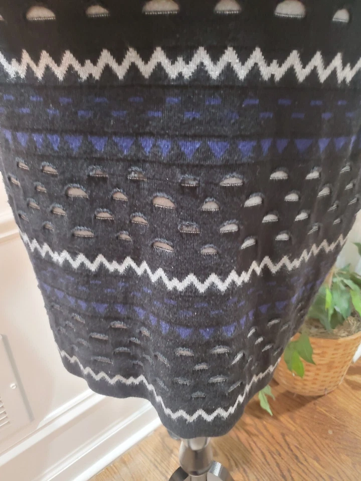 Женское разноцветное вискозное платье длиной до колена с длинным рукавом Danny & Nicole размер средний - Изображение 4 из 4