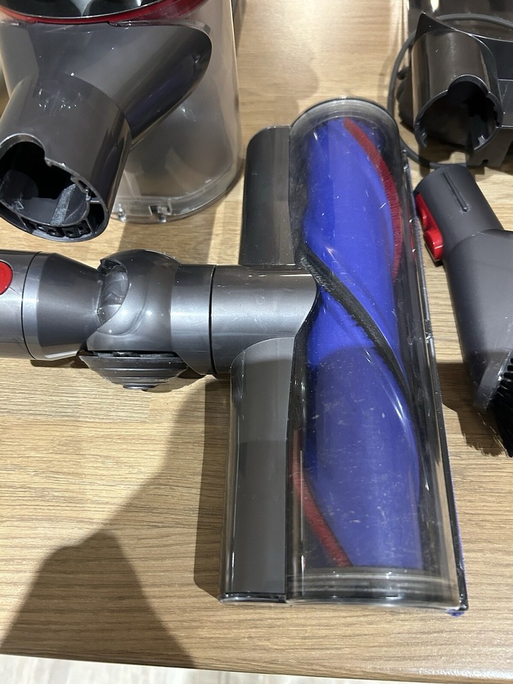 Dyson V8 Vacuum Cordless Cleaner eBay