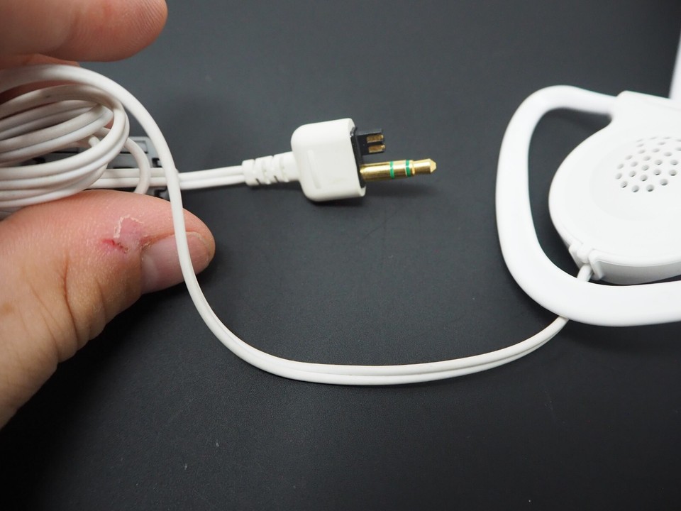 Nintendo DS Official White EarHook Nintendo Headset With BuiltIn