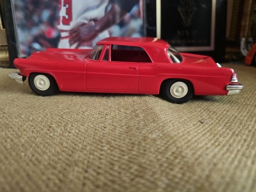 VERY NICE RED FRICTION AMT 1956 LINCOLN CONTINENTAL PROMO CAR - Picture 2 of 24