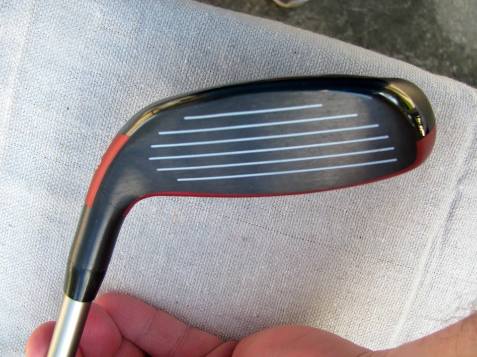 Tommy Armour TA1 4 Hybrid 22 Degree Mamiya Recoil 65F2 Graphite Shaft 40" Length - Image 2 of 4