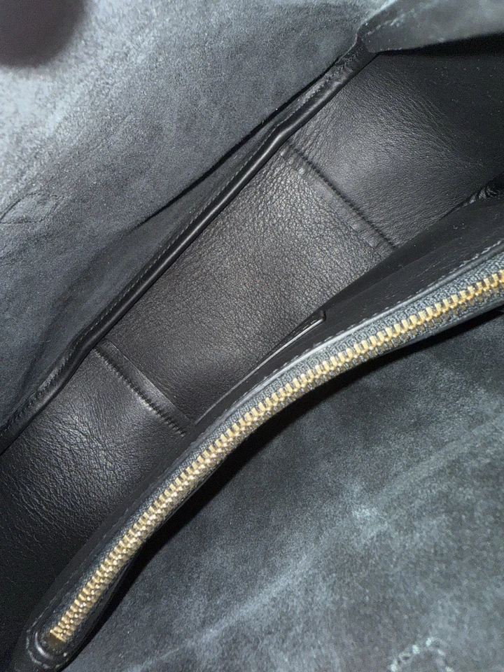 Hobo flexible de cuero pequeño Saint Laurent Le 5 a 7 Foto 3 de 4