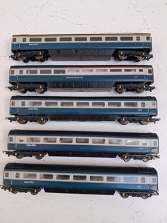 Hornby OO Gauge 4 x BR Inter City coaches 1 x Restaurant Buffet 125 coach