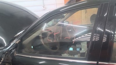Driver Left Front Door Glass Fits 00-05 SATURN L SERIES 1828275