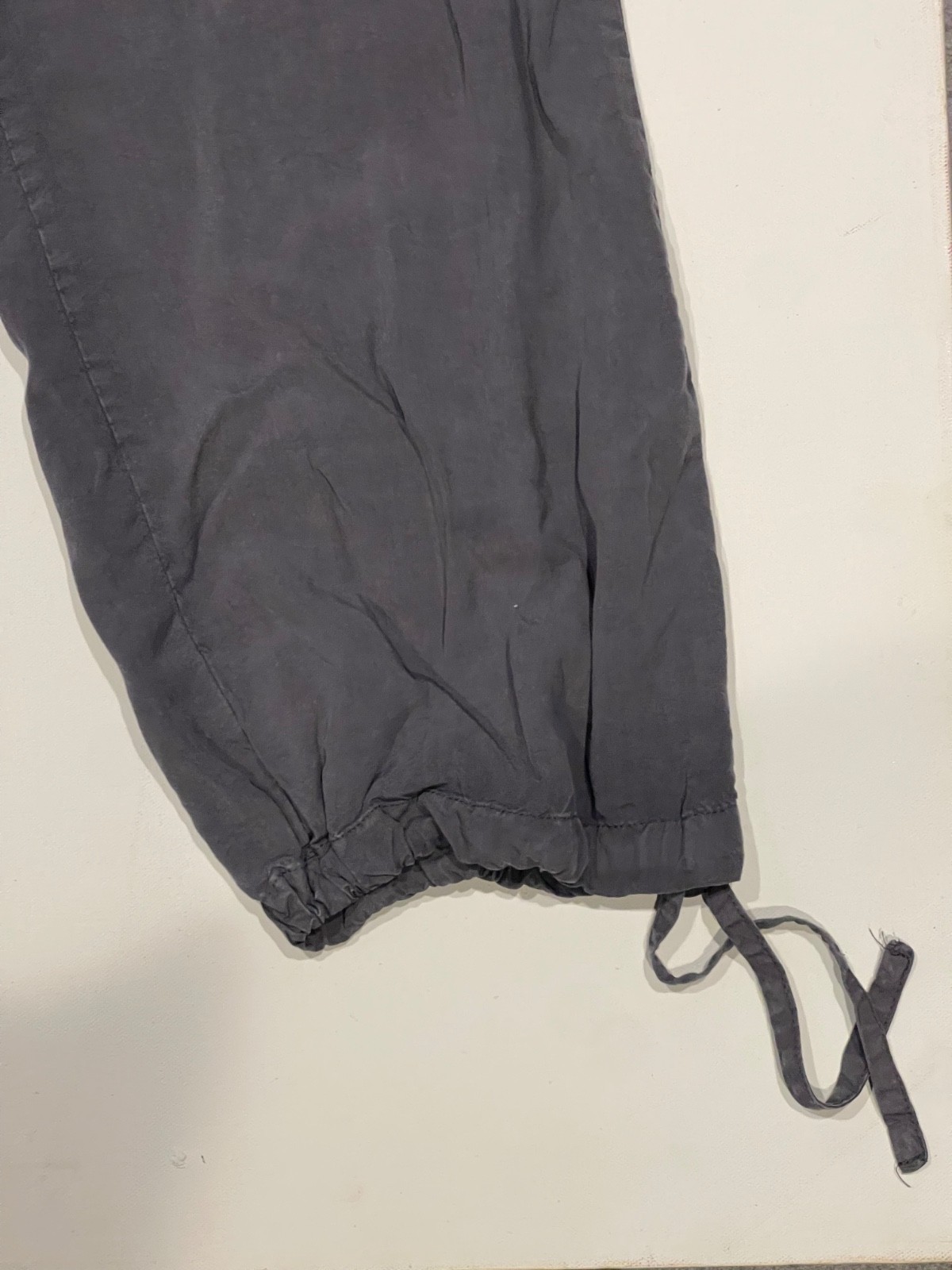 Thread + Supply Grey Drawstring Cargo Pants Size … - image 6