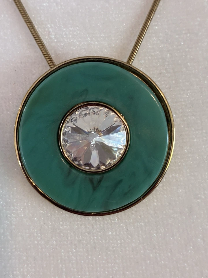 "Collar colgante Dyrberg & Kern tono dorado y verde turquesa/azul 16"""  Foto 2 de 4