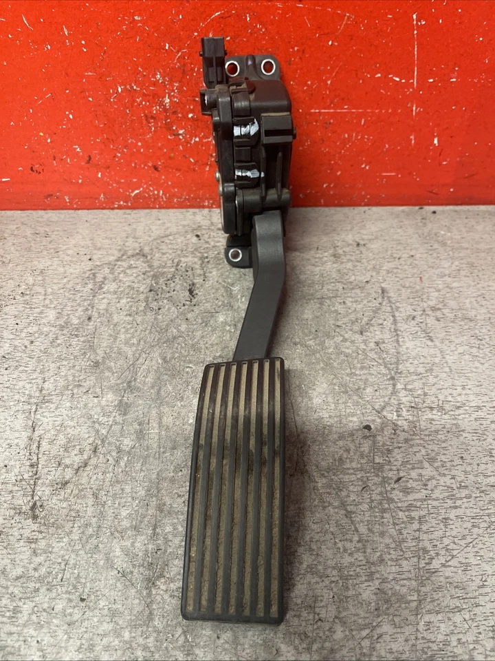 Pedale D’accélérateur Électrique Potentiomètre Alfa Romeo 159 Phase 2 60695128 - Photo 1/4