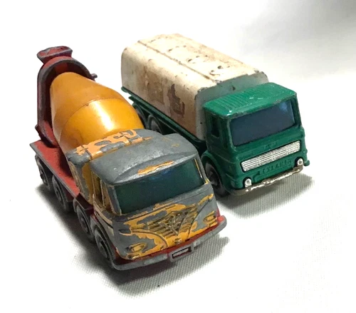 LOT OF 2  LESNEY MADE IN ENGLAND MATCHBOX HOT WHEELS CONSTRUCTION VEHICLES