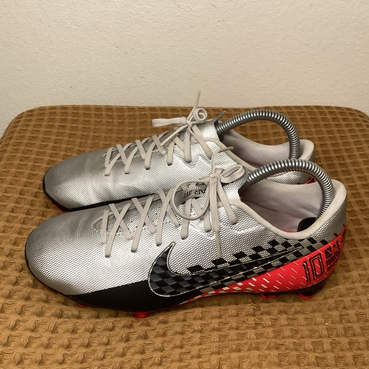 レア物　Nike Neymar フットサルシューズ レア物 Nike Neymar フットサルシューズ 4fe38fb8a9bc.jpg?width=3840&