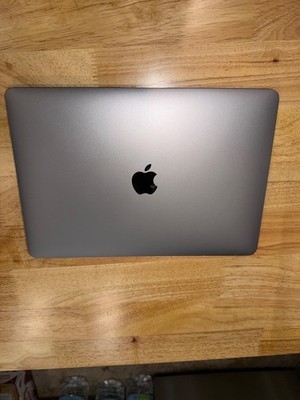 MacBook Air 13  16GB RAM 1.5TB SSD Apple Serviced   Bundle
