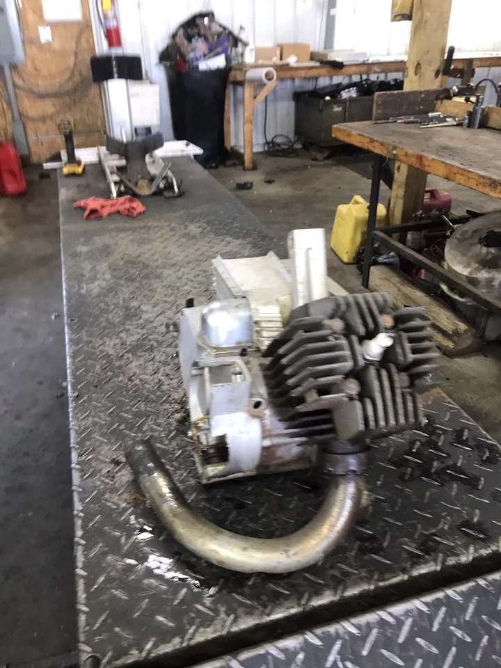 Motor Yamaha YA6 125 64 Santa Barbara  Foto 2 de 4