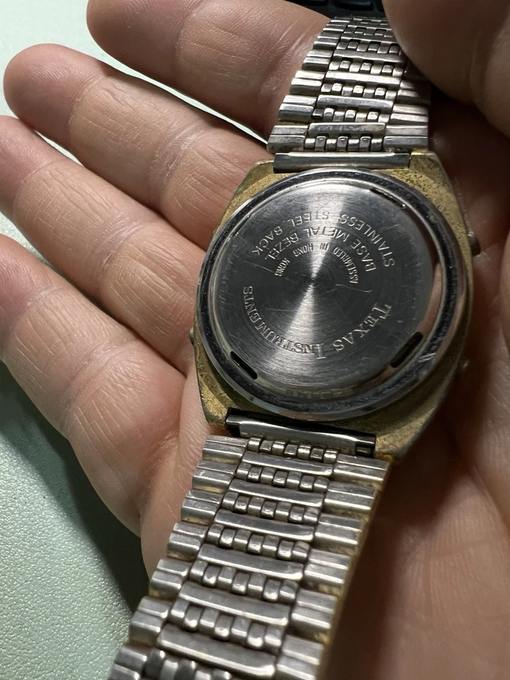 Vintage 1981 Texas Instruments Digital Chronograph Watch PARTS ONLY - Image 2 of 4