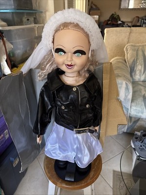 Bride Of Chucky Tiffani Doll W/Clothes & Talking Stand New Read