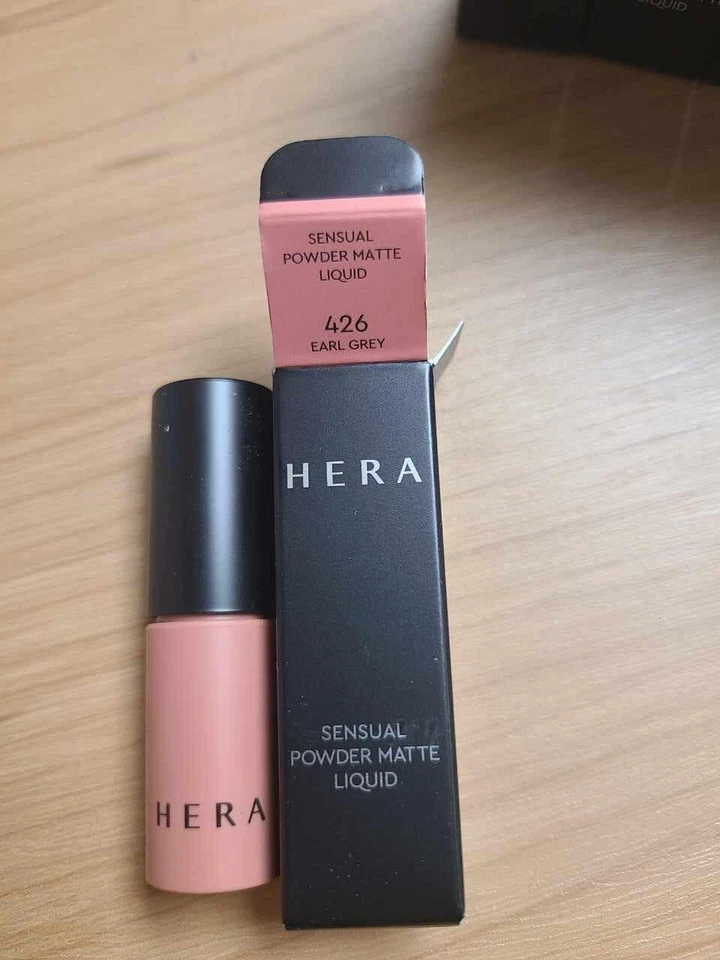 Labio líquido mate en polvo Hera Sensual, no. 426 Earl Grey (MINI Nuevo Con Cajas) Foto 2 de 4
