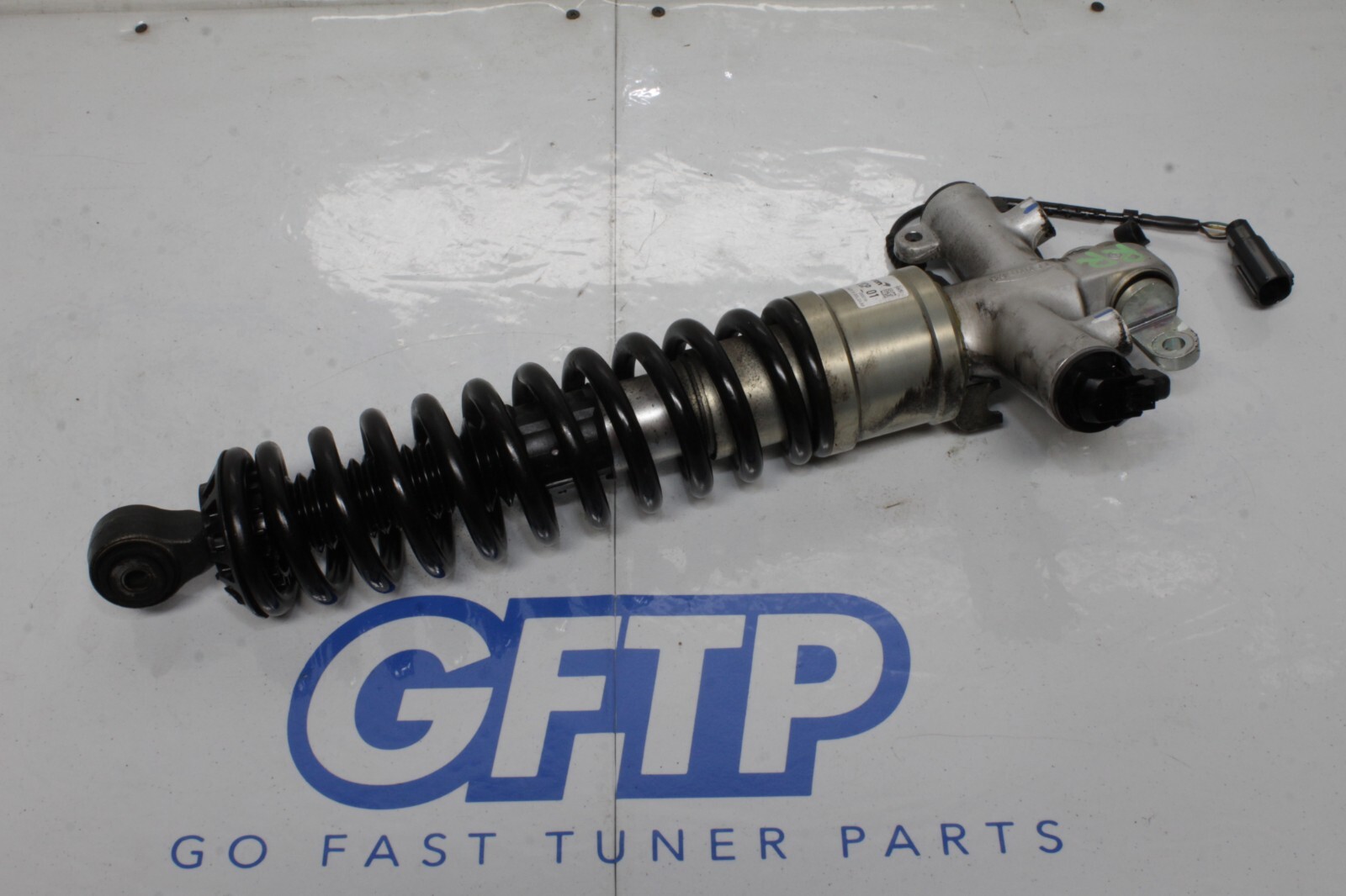 12-14 MCLAREN MP4-12C 12C 570 650 OEM RH PASSENGER REAR STRUT SPRING 11B1102CP