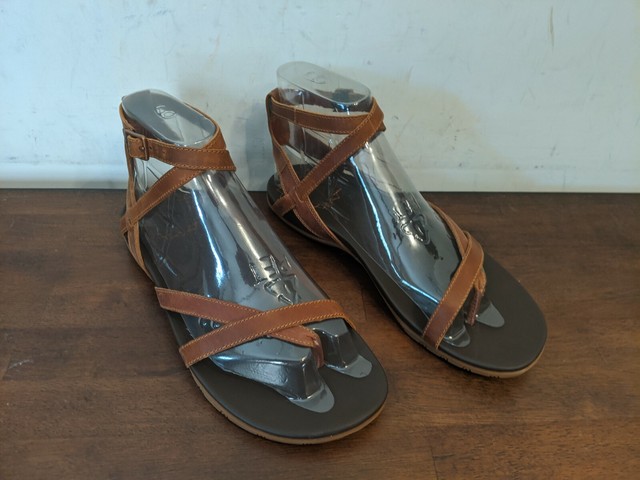 chaco dorra leather sandals