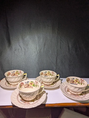 VTG SET OF 4 CUPS & SAUCERS COFFEE TEA ROYAL DOULTON GRANTHAM pattern ENGLAND VF