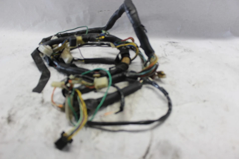 ARNÉS DE CABLES PRINCIPAL PARA PIEZAS VER FOTOS 32100-ME5-000 1983 HONDA NIGHTHAWK CB650S Foto 2 de 4