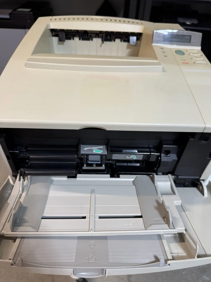 HP 4050 LaserJet Printer - For Parts - Image 2 of 4