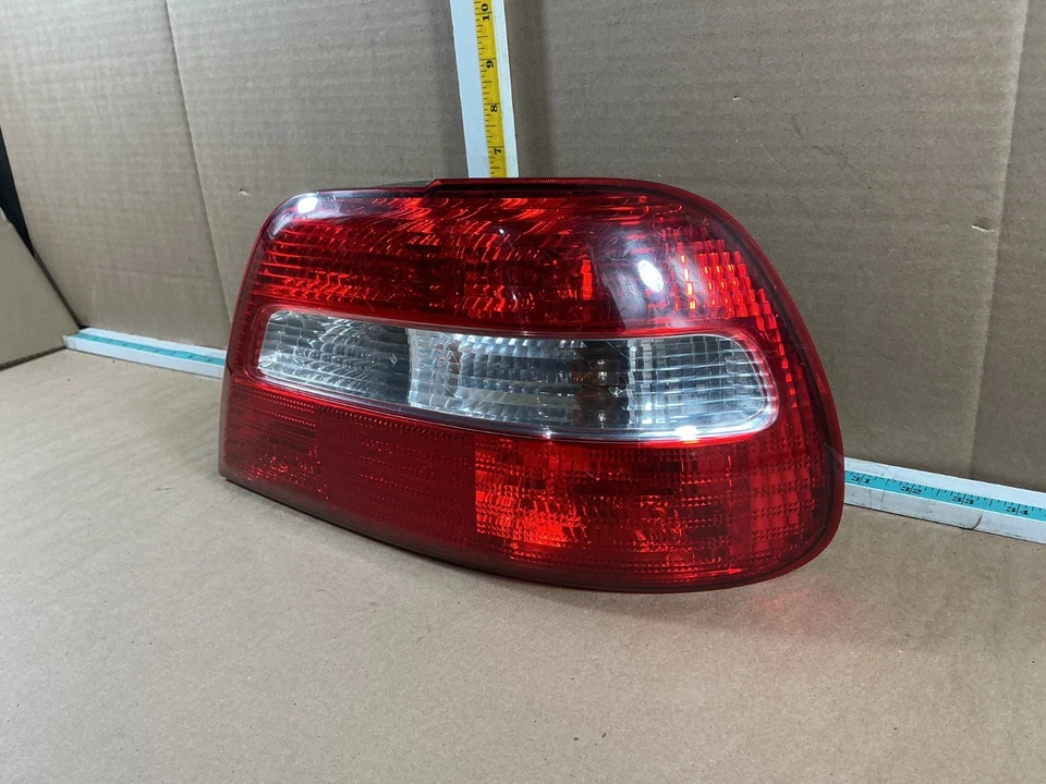 2000-2004 Volvo S40 Rear Right Passenger Side Tail Light Assembly - Image 2 of 4