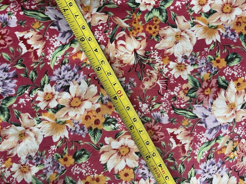 Acolchado de algodón floral Ozark Calico de Fabri-Quilt 72 x 44 2 yardas Foto 3 de 3