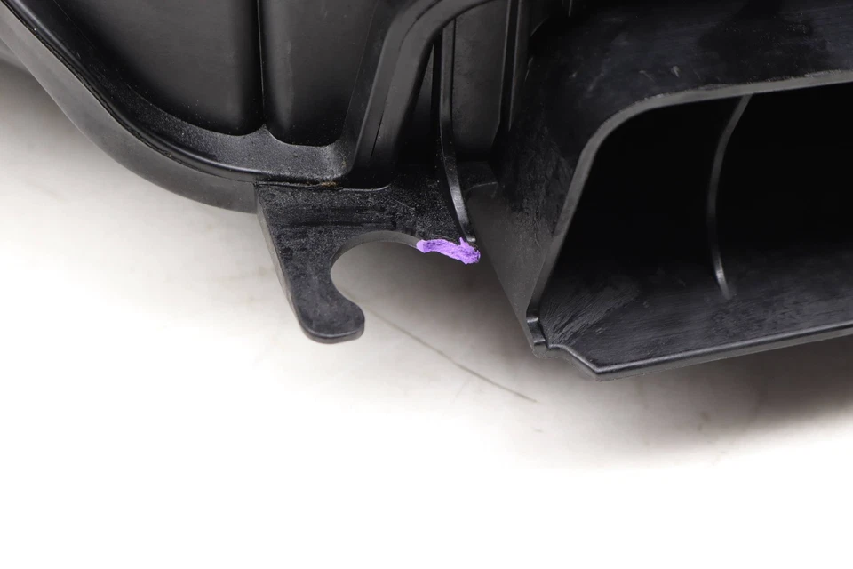 2014-2018 BMW X5 4.4L - Engine AIR Intake Filter BOX / Housing 7638564 - Image 2 of 4