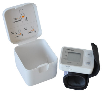 Omron RS2 Handgelenk-Blutdruckmessgerät mit Box