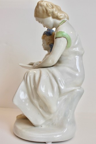 UKRANIAN SOVIET FIGURINE " WE ARE READING " SCULPTOR KOLOMIETS POLONNE ZKH - Picture 2 of 5
