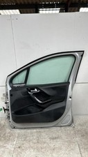 Porte avant et accessoires Peugeot 208