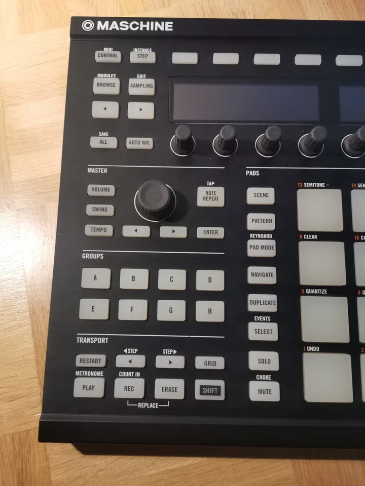 Native Instruments Maschine Mk2 black sehr guter Zustand DJ - Bild 3 von 4