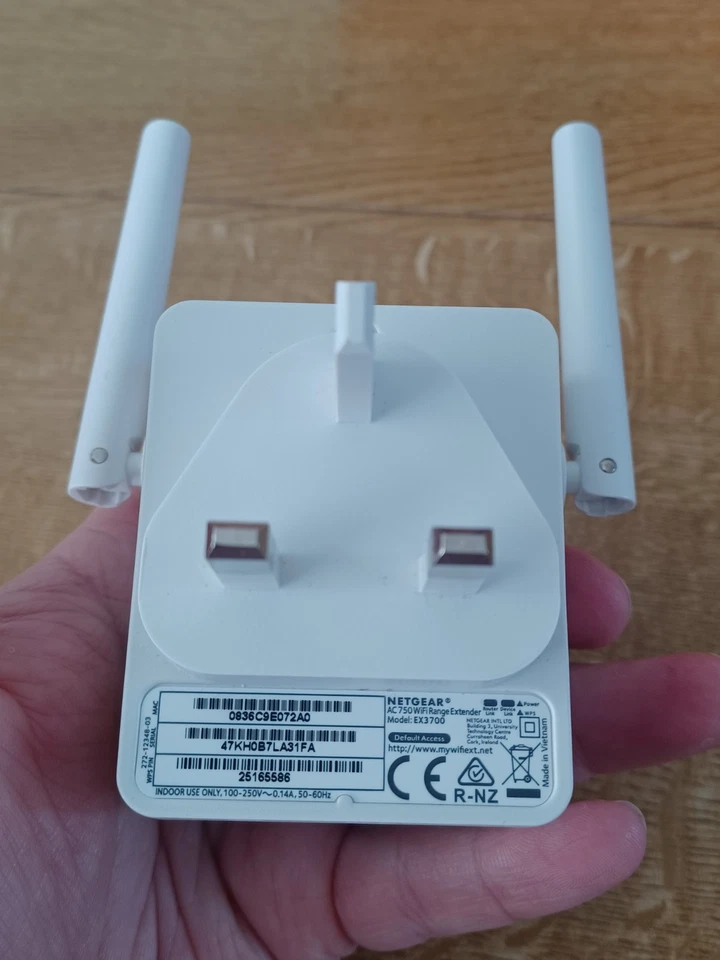 NETGEAR WiFi Range Extender AC750 WiFi Range Extender (EX3700) - Image 2 of 4