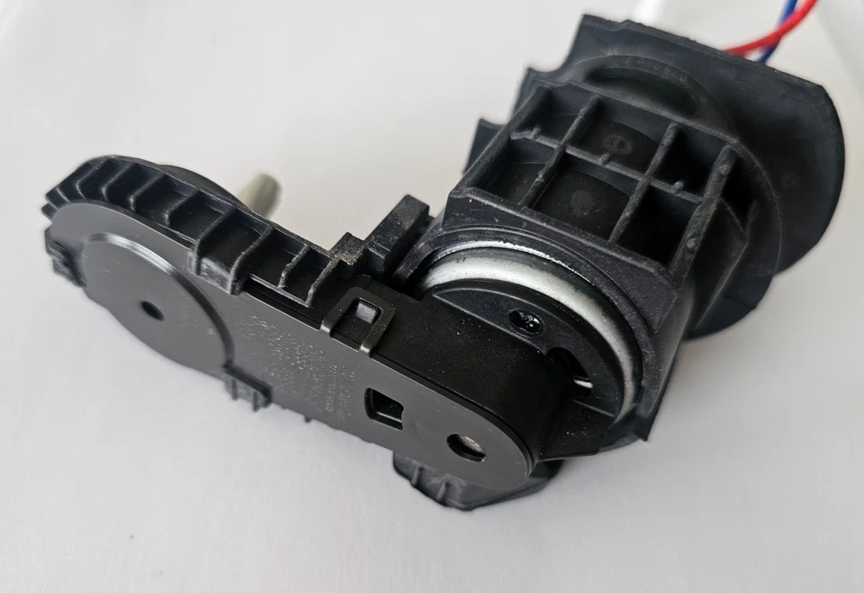 Miele Triflex HX1 Drive for SEB430 SEB435 Floor Nozzle Motor 12475731 - Image 2 of 3